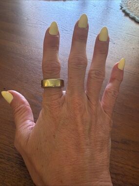 Oura generation 4 Ring in Gold Tone